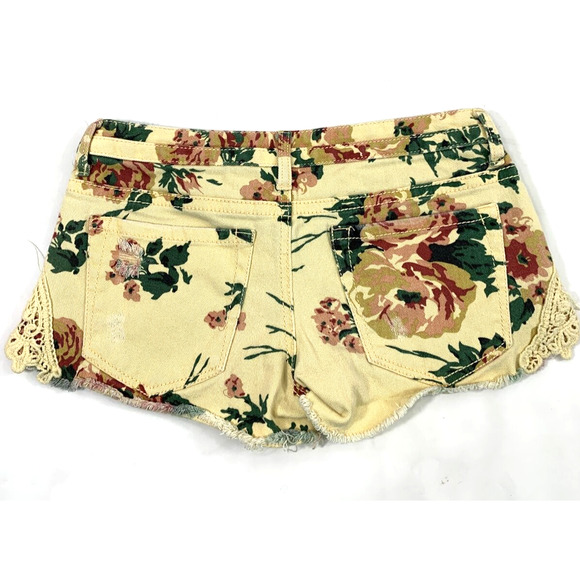 Mudd Denim Shorts Juniors 7 Yellow Floral Lace Shorttail Booty Cut Offs Distress - Picture 4 of 10